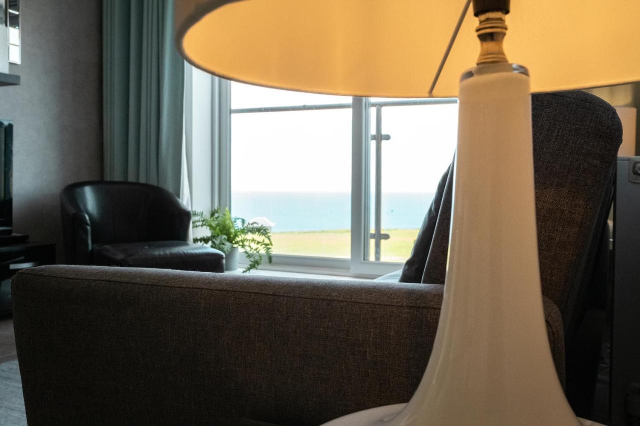 Stunning Sea Views, Luxury Apartment Beaches & Restaurants Are A Short Walk Away New Quay Eksteriør bilde