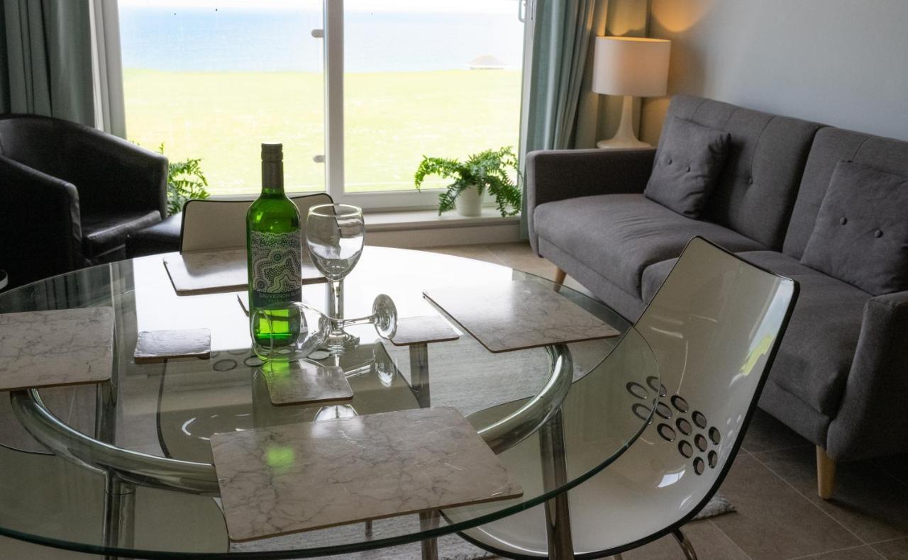 Stunning Sea Views, Luxury Apartment Beaches & Restaurants Are A Short Walk Away New Quay Eksteriør bilde