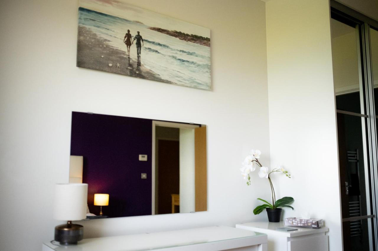 Stunning Sea Views, Luxury Apartment Beaches & Restaurants Are A Short Walk Away New Quay Eksteriør bilde